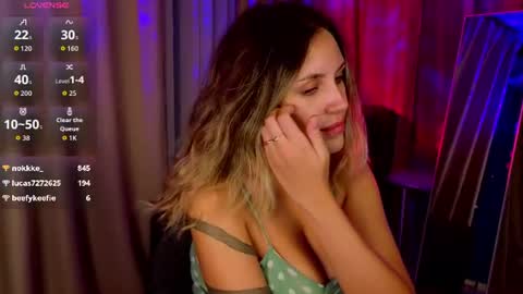 _amymoore снимок онлайн-комнаты на Chaturbate