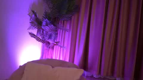 _ayshelle_ captura da sala ao vivo na Chaturbate