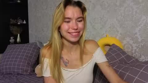 _capybara0_0 live room snapshot on Chaturbate