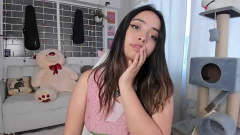 _dayana_miler captura de la sala en vivo en Chaturbate