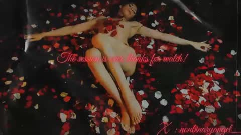 _nonbinaryangel_ captura de la sala en vivo en Chaturbate