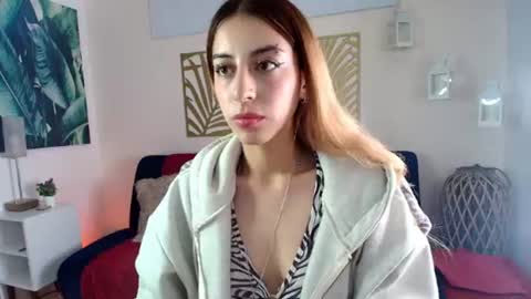 _olivia_summer_ captura de la sala en vivo en Chaturbate