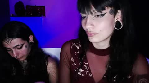 _onthary_6 Momentaufnahme des Live-Raums auf Chaturbate