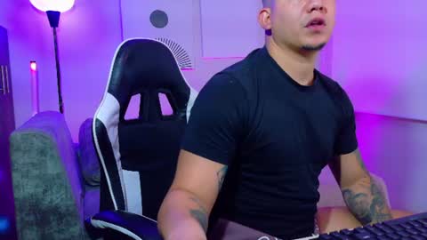 _robertobaggio captura de la sala en vivo en Chaturbate