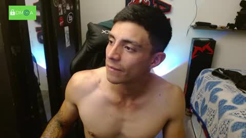 _schnnneider_ live room snapshot on Chaturbate