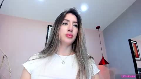 _sofia_cruz momentopname van live room op Chaturbate