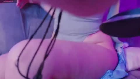 _yourcherrybomb captura de la sala en vivo en Chaturbate