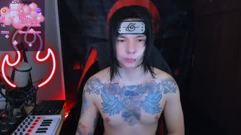 adam_rocket momentopname van live room op Chaturbate