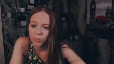 adamais_ Momentaufnahme des Live-Raums auf Chaturbate