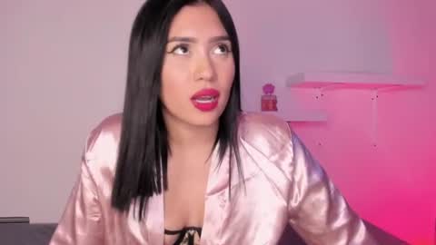adelefoxx live room snapshot on Chaturbate