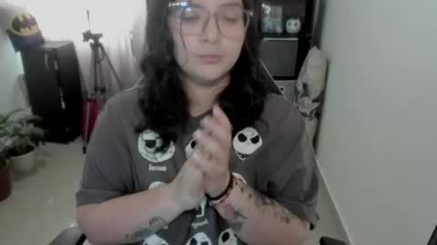 aikadreams captura de la sala en vivo en Chaturbate