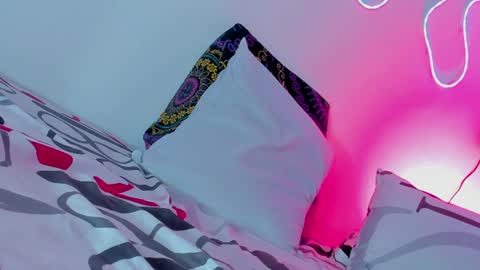 aleja1214 снимок онлайн-комнаты на Chaturbate