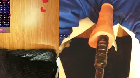aleja20_ live room snapshot on Chaturbate