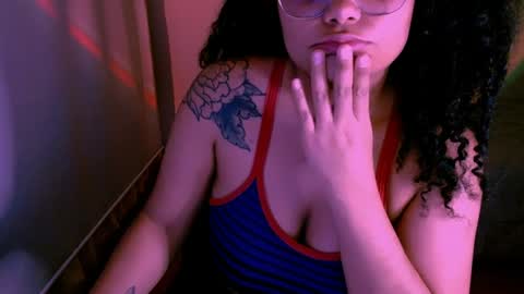 alejandra_conde captura da sala ao vivo na Chaturbate