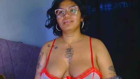 alessia_temptation live room snapshot on Chaturbate