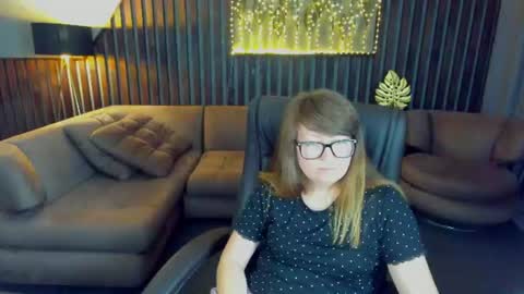 alexaamour1 Momentaufnahme des Live-Raums auf Chaturbate