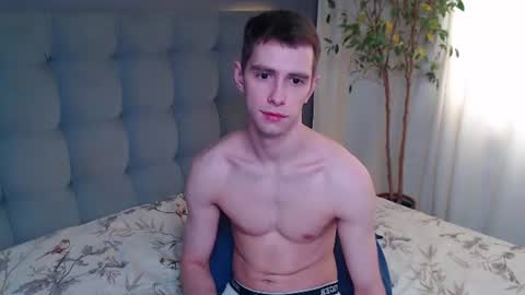 alfie_evanss Momentaufnahme des Live-Raums auf Chaturbate
