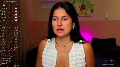 alianna_solo_kiss captura de la sala en vivo en Chaturbate