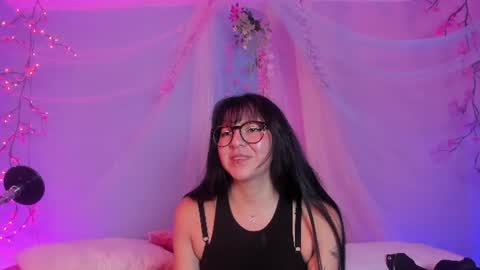 alice_cute77 captura de la sala en vivo en Chaturbate
