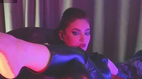 alicejameson Momentaufnahme des Live-Raums auf Chaturbate