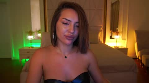 alisee_on momentopname van live room op Chaturbate