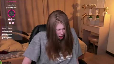 alison_doody momentopname van live room op Chaturbate