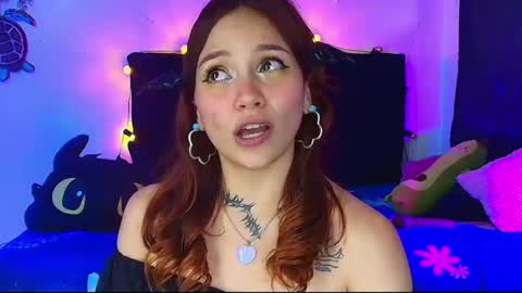 alisson_zafiro live room snapshot on Chaturbate
