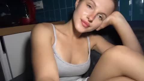 allaloffredo momentopname van live room op Chaturbate