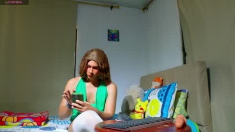 alliison_foxx captura da sala ao vivo na Chaturbate