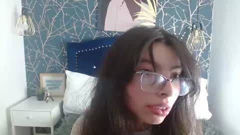 alllyson_ captura da sala ao vivo na Chaturbate