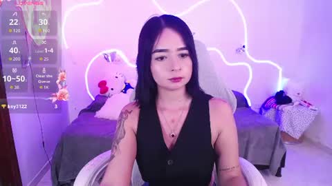 alloy_tiny Momentaufnahme des Live-Raums auf Chaturbate
