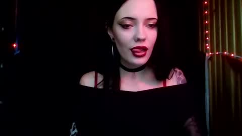 alluring_silk Momentaufnahme des Live-Raums auf Chaturbate