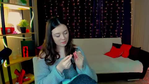 alluringeyess live room snapshot on Chaturbate