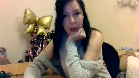ally46x live room snapshot on Chaturbate
