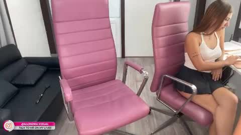 alondra_on_fire captura da sala ao vivo na Chaturbate