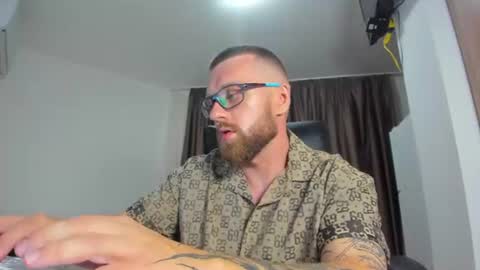alphaalexxx Momentaufnahme des Live-Raums auf Chaturbate