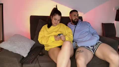 alyssia_wolds_1 live room snapshot on Chaturbate