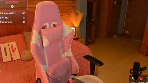 amaia_monet captura de la sala en vivo en Chaturbate