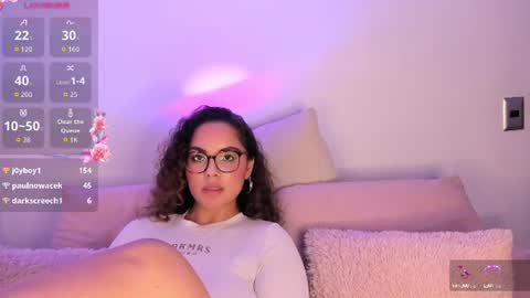 amalia_bennet captura de la sala en vivo en Chaturbate