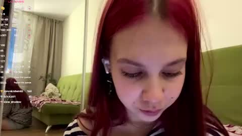 ameliaooten Momentaufnahme des Live-Raums auf Chaturbate