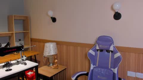 amywhitte_ momentopname van live room op Chaturbate