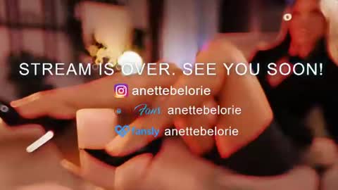 anette_belorie снимок онлайн-комнаты на Chaturbate