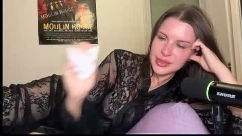 angeladarkk captura da sala ao vivo na Chaturbate