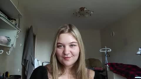 angelinaspoerl Momentaufnahme des Live-Raums auf Chaturbate