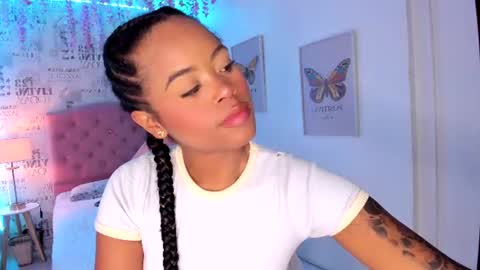 angelsmia_ Momentaufnahme des Live-Raums auf Chaturbate