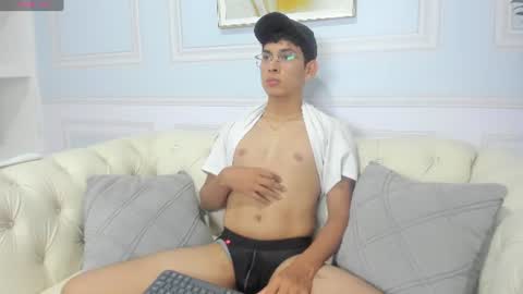 anghel_sweet Momentaufnahme des Live-Raums auf Chaturbate