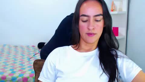 angie_dreamgirl Momentaufnahme des Live-Raums auf Chaturbate