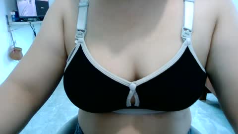 annasexxyy Momentaufnahme des Live-Raums auf Chaturbate