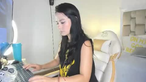 antonella_miller___ Momentaufnahme des Live-Raums auf Chaturbate