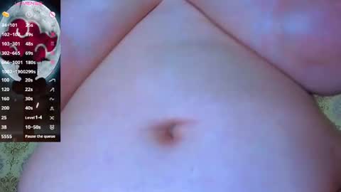 anya_weisz снимок онлайн-комнаты на Chaturbate